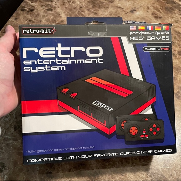 NES clone console with 2 games /2 controllers - Picture 10 of 13